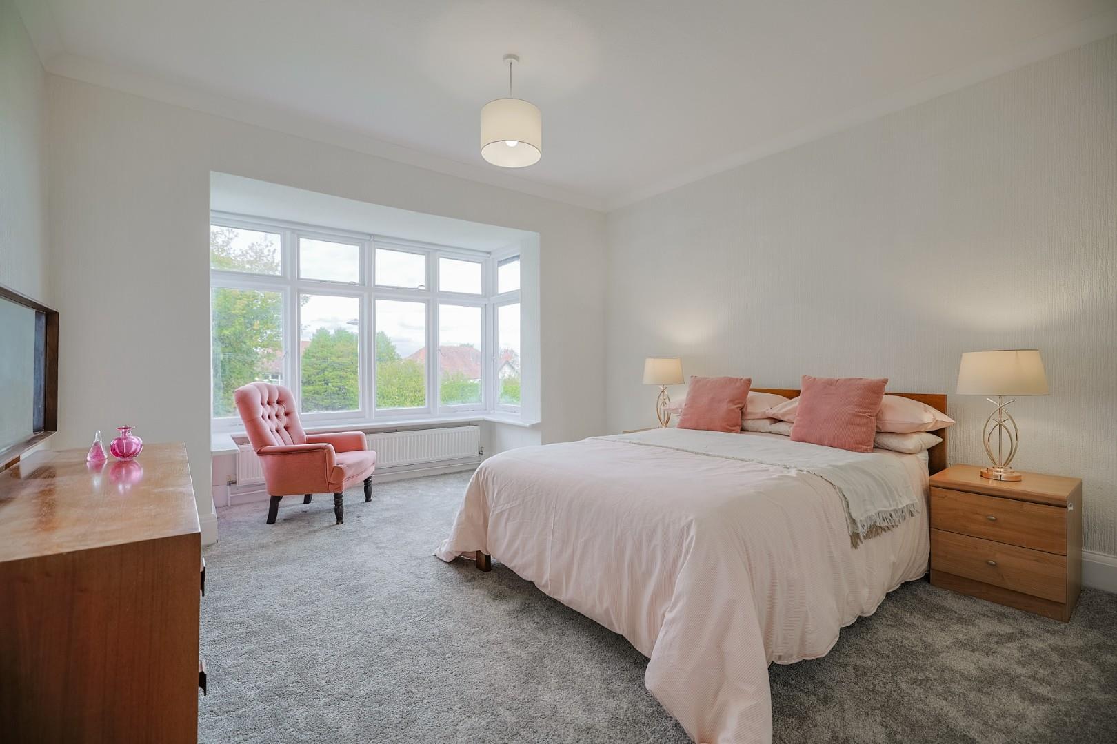 West Cross Lane, West Cross, Mumbles, Swansea, SA3 5LU